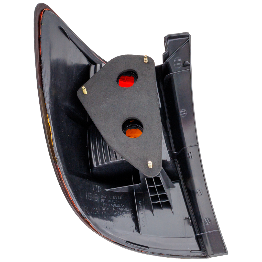 VIBE 03-08 TAIL LAMP RH, Lens and Housing
