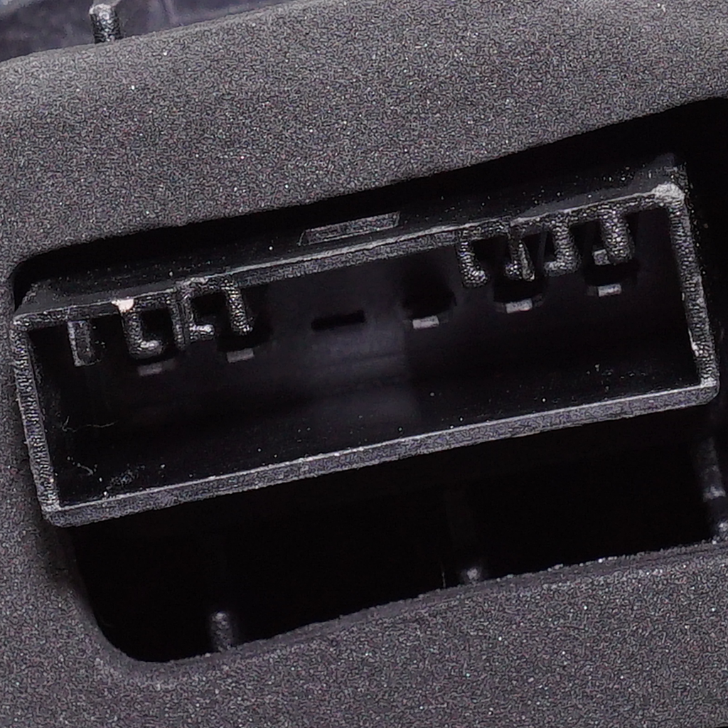 X3 18-20 TAIL LAMP RH, Assembly, Halogen, w/o Adaptive Headlights, To 11-19