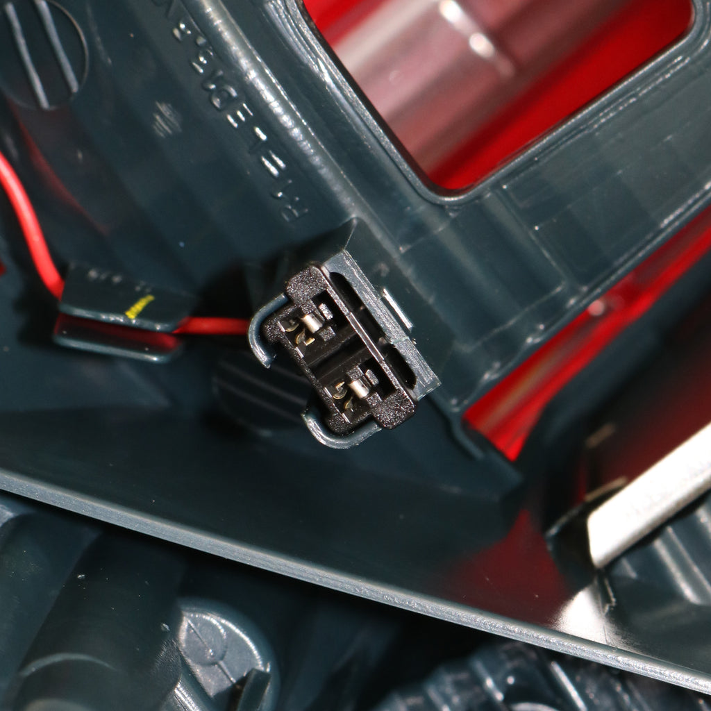 3-SERIES 12-15 TAIL LAMP LH, Outer, Lens and Housing, Halogen