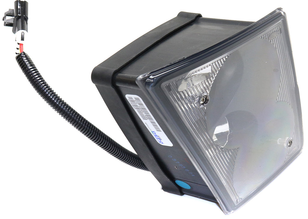 VOLVO HD VNL 12-16 FRONT FOG LAMP RH, Assembly, w/ Daytime Running Light and Vent Hole