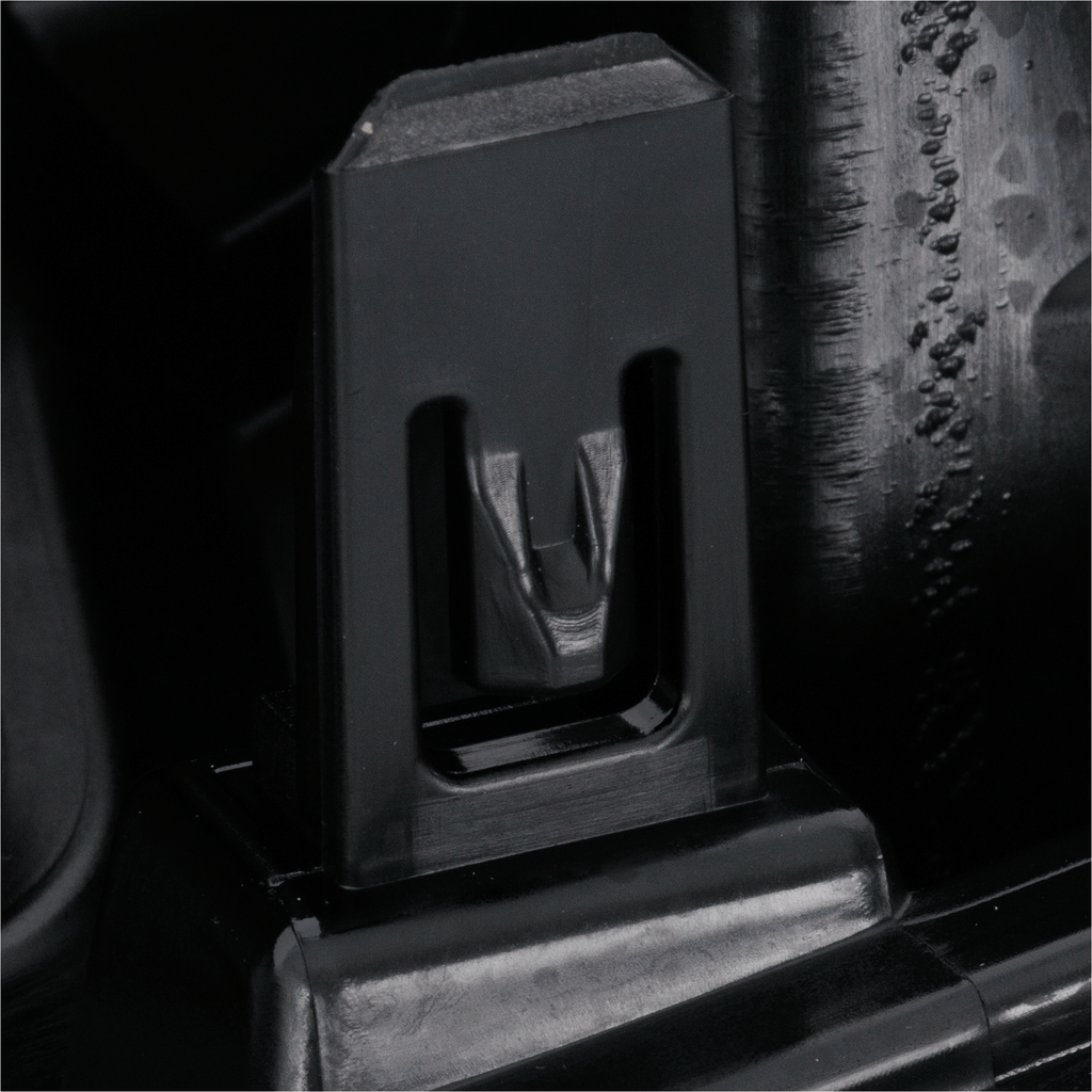 ARMADA 21-22 GRILLE, Painted Black Shell and Insert, w/ Chrome Molding, S/SV Models