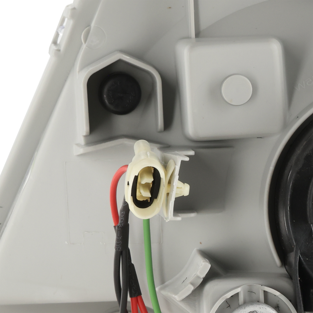 XL-7 04-06 HEAD LAMP RH, Lens and Housing, Halogen