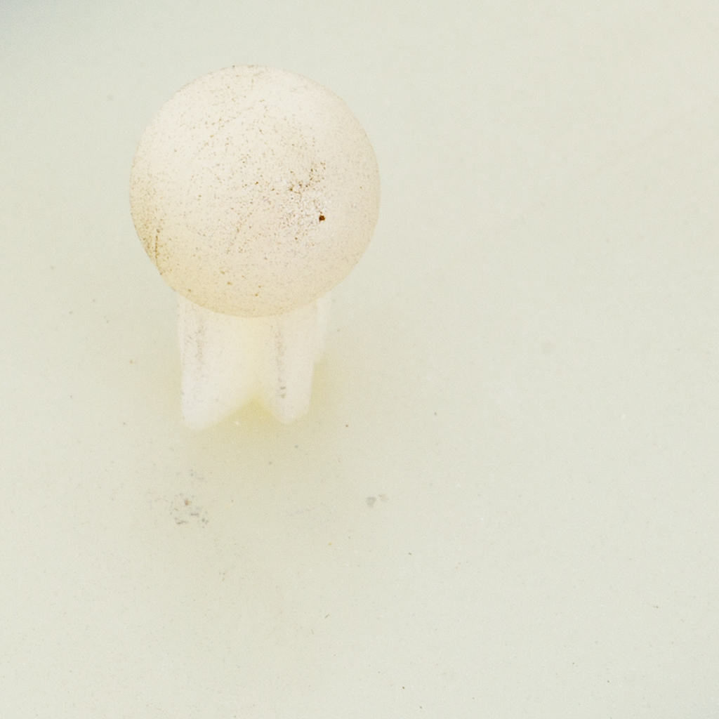 VOLVO HD VNL 18-22 FRONT BUMPER MOLDING LH