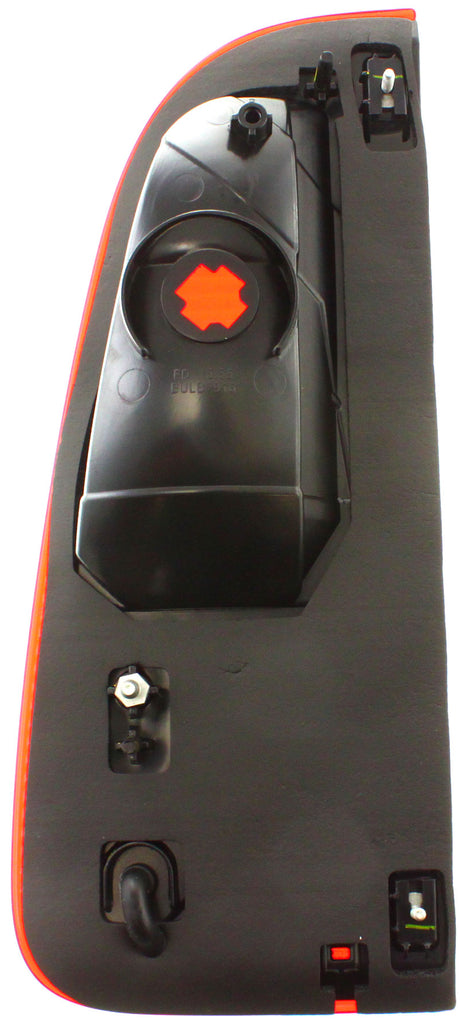 NAVIGATOR 98-02 TAIL LAMP LH, Inner, Lens and Housing