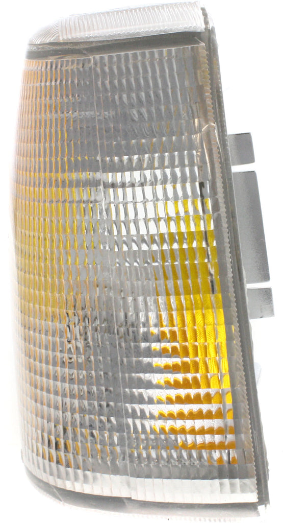 VOLVO 760 88-90 / 940 91-95 CORNER LAMP RH, Lens and Housing