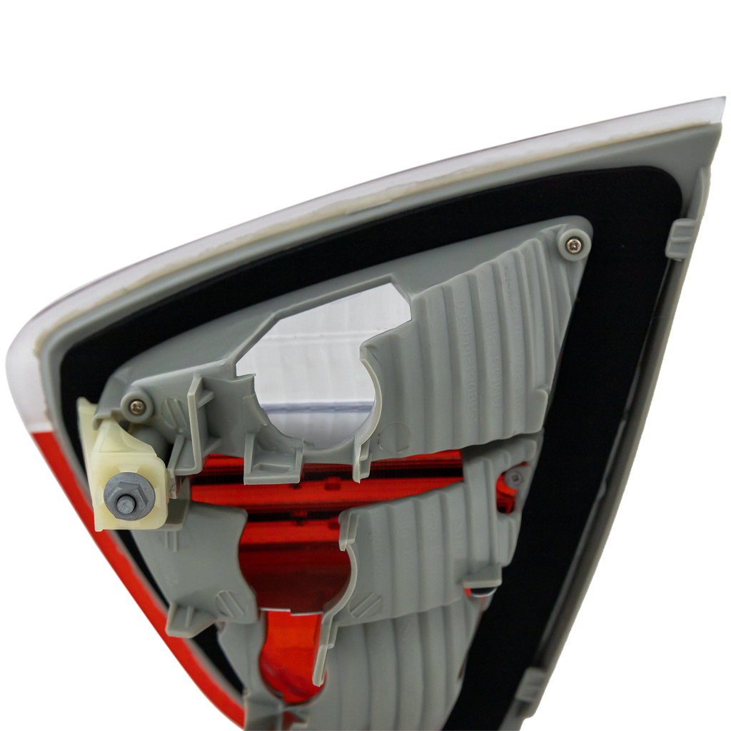 Tail Lamp Left Driver Side For 2006-2008 BMW 3-Series Inner Lens and Housing Replacement B730136