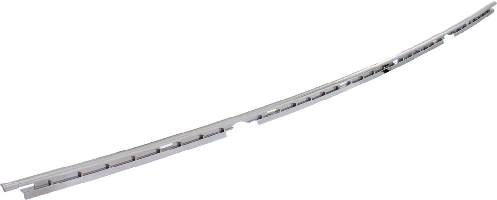 5-SERIES 97-00 REAR BUMPER MOLDING, Center Cover, Chrome, Sedan