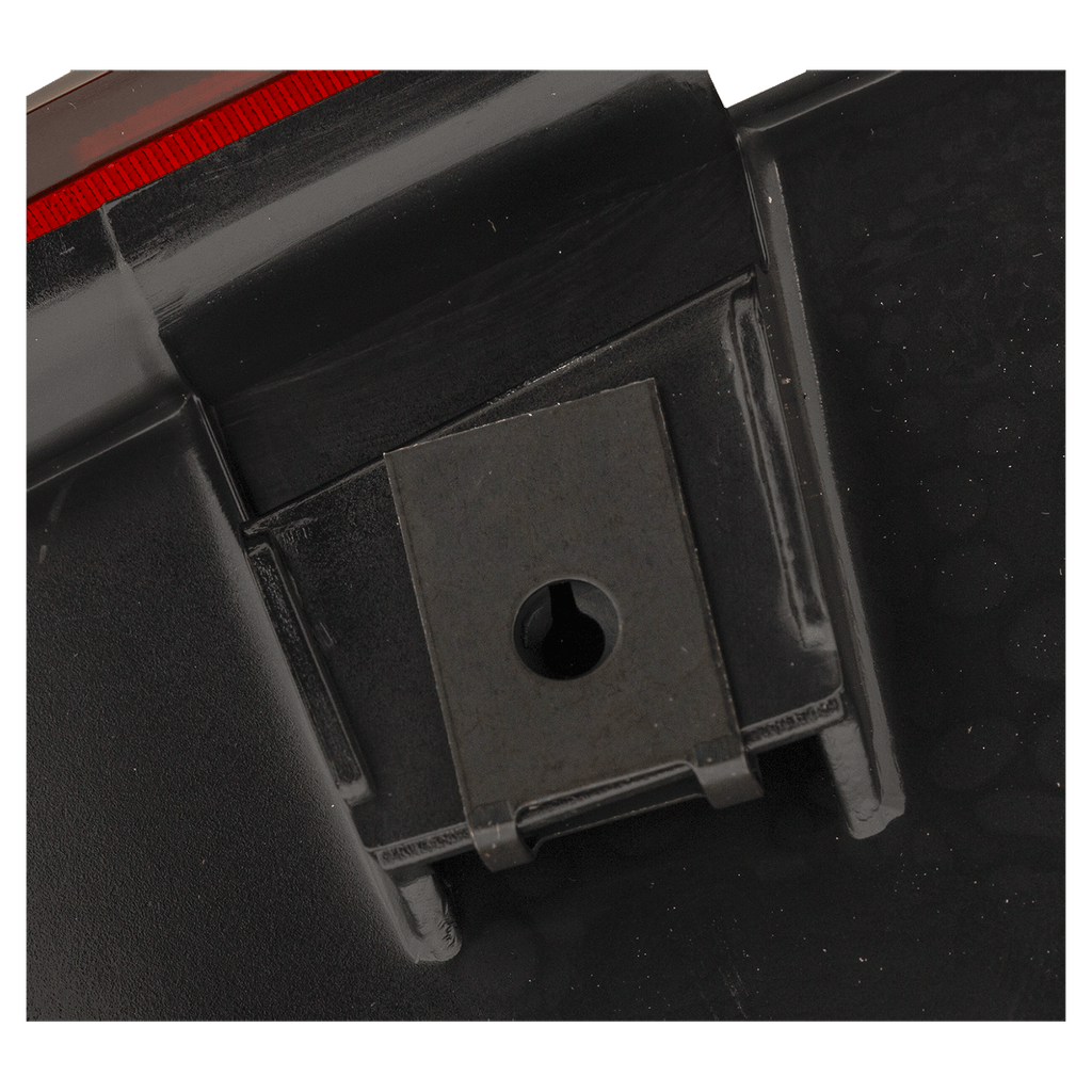 COLORADO 04-12 TAIL LAMP RH, Lens and Housing - CAPA
