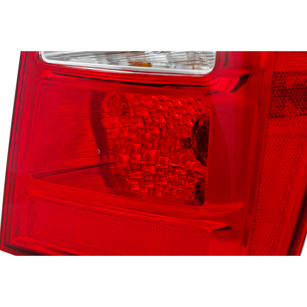 CHRYSLER 300 05-07 TAIL LAMP LH, Lens and Housing, 5.7L/6.1L Eng