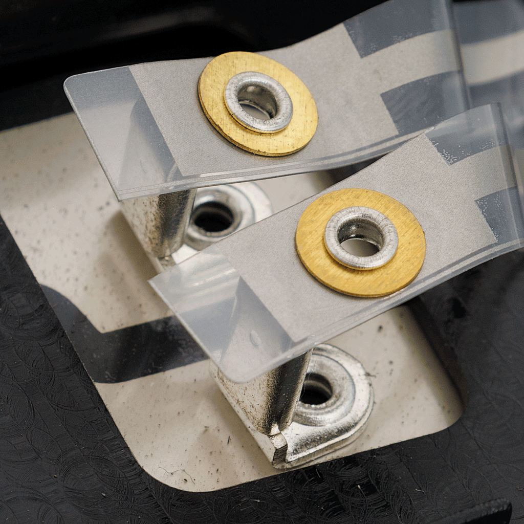 F-150 15-20 MIRROR GLASS LH, Non-Towing, Heated, w/ Blind Spot Glass and Auto-Dimming, w/o Memory