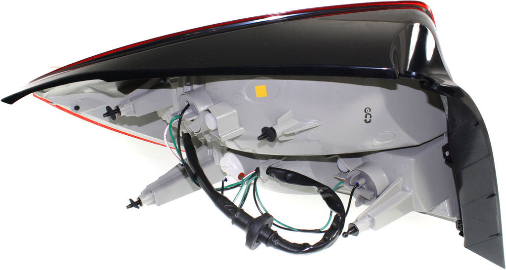 RIO 03-05 TAIL LAMP RH, Assembly, Sedan