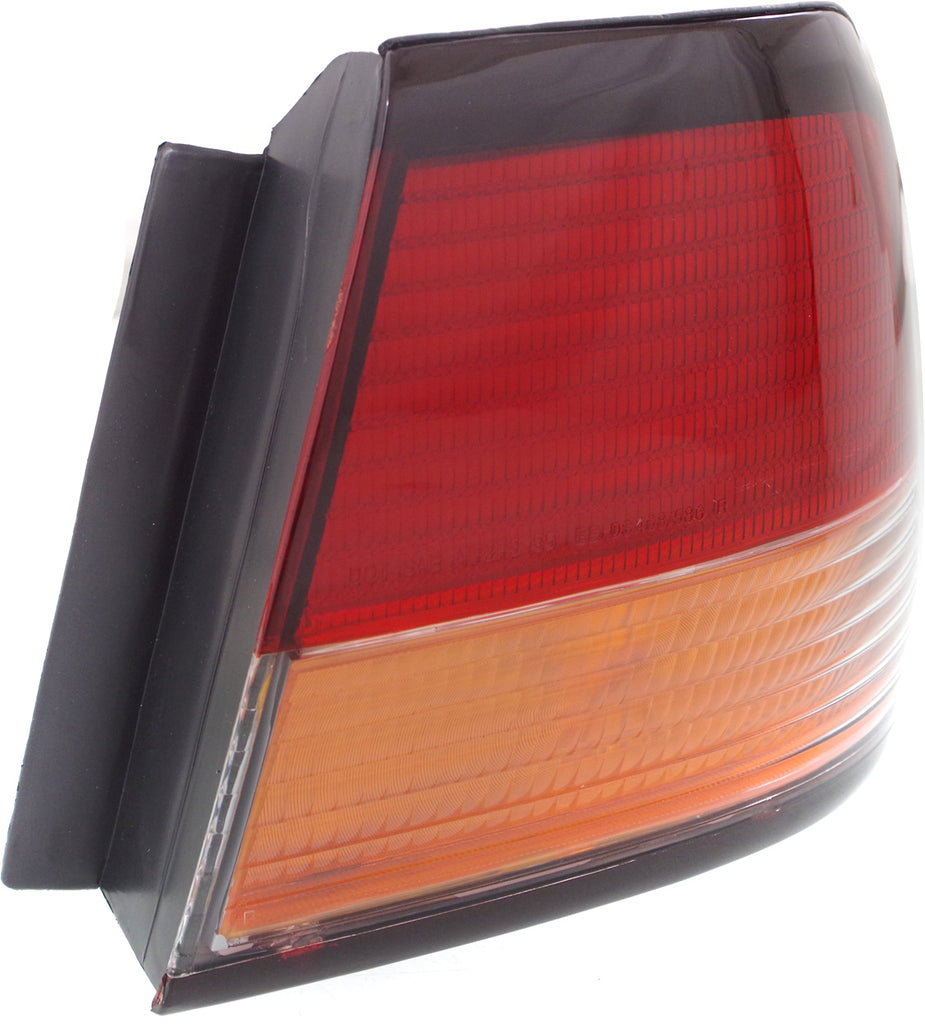 MAXIMA 97-99 TAIL LAMP LENS RH, On Body