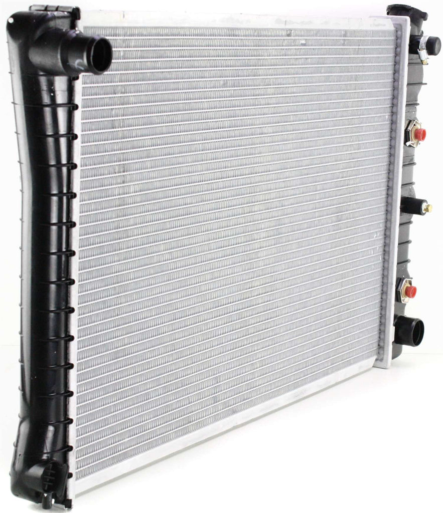 GM 69-88 RADIATOR, 26x17 core, Uni-fit