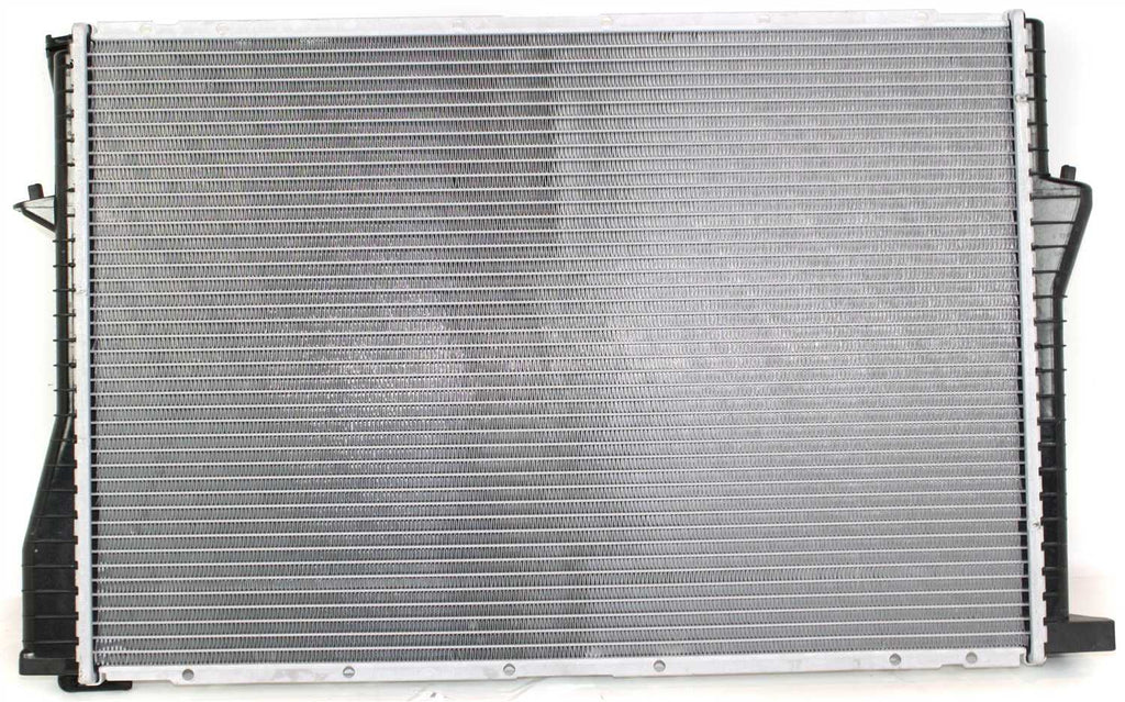 540I 99-03/740I 99-01 RADIATOR, 8 Cyl