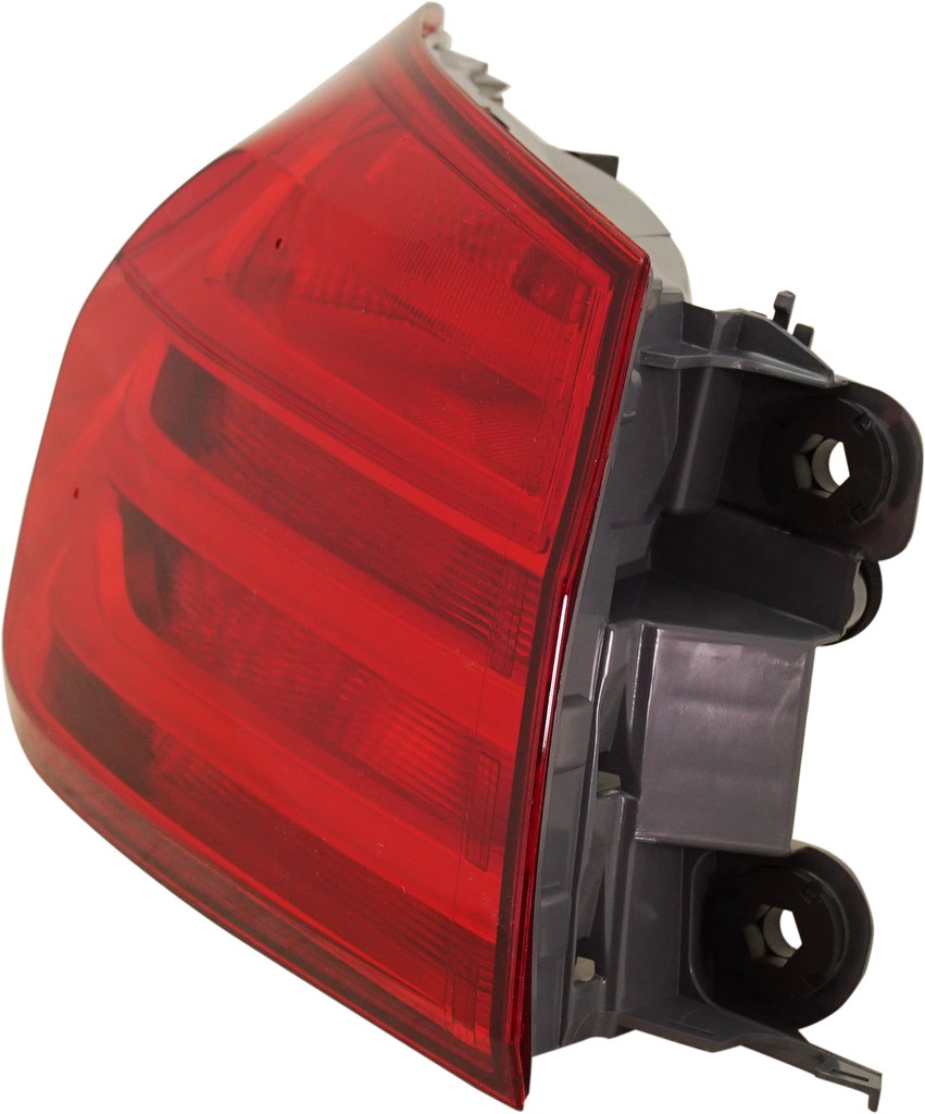 4-SERIES 14-17/M4 15-17 TAIL LAMP LH, Outer, Assembly, Halogen