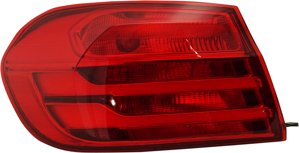 4-SERIES 14-17/M4 15-17 TAIL LAMP LH, Outer, Assembly, Halogen