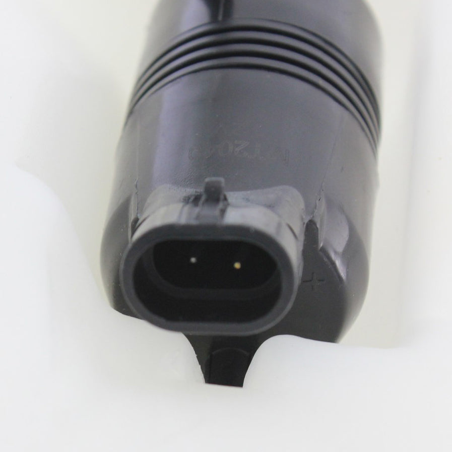 VENTURE 00-05 WASHER RESERVOIR, Assy, w/ Pump and Cap, w/o Rear Washer