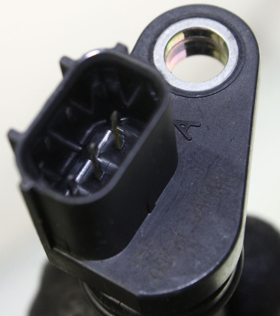 CIVIC 06-15 / HR-V 16-20 CAMSHAFT POSITION SENSOR, 3 Male Pin Type Terminals, Female Connector, w/ O-Ring
