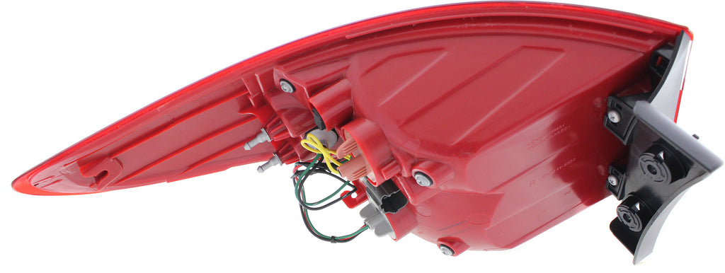 SANTA FE XL 13-16 TAIL LAMP RH, Outer, Assy, Halogen, Standard Type, 6-7 Seat, GLS/Limited Models