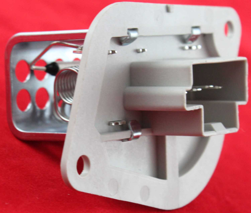CHEROKEE 97-01/TJ 97-06 BLOWER, 4 Male Terminals, 12 Volts, Blade Terminal Type, Female Connector