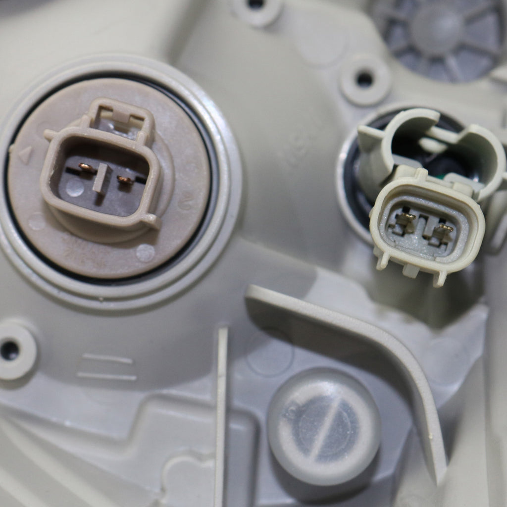 CAMRY 10-11 HEAD LAMP RH, Lens and Housing, Hybrid Model, Japan Built Vehicle