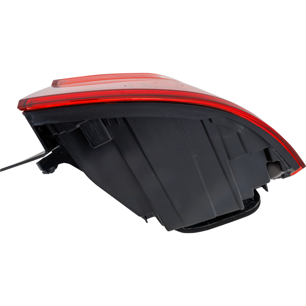PASSAT 16-17 TAIL LAMP RH, Outer, Halogen, Assembly