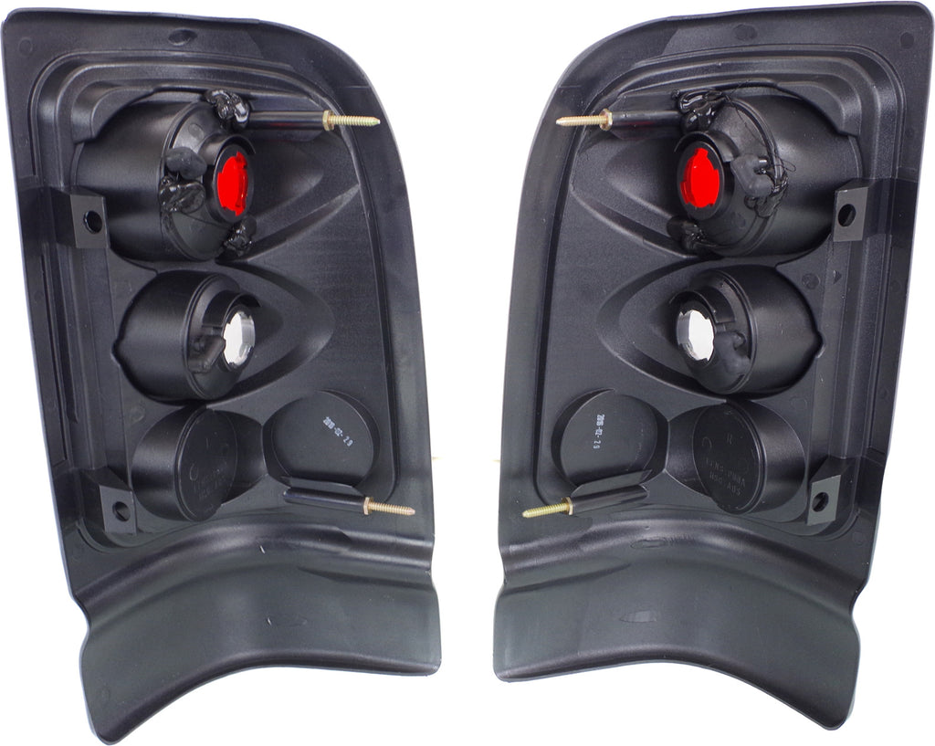 RAM 1500 94-01; 2500/3500 94-02 CLEAR TAIL LAMP, RH and LH, Lens and Housing, Black Interior, Clear Lens