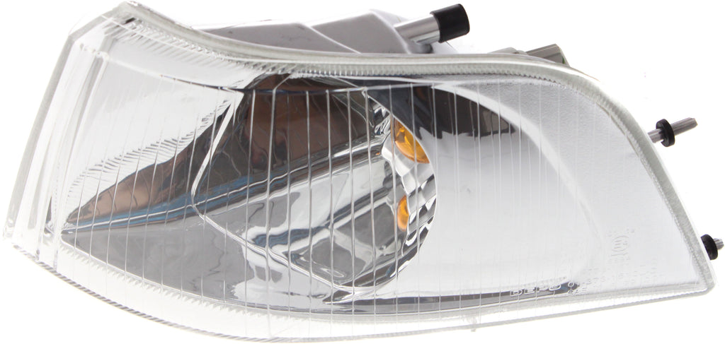 S40 01-04 CORNER LAMP LH, Assembly, Chrome Interior